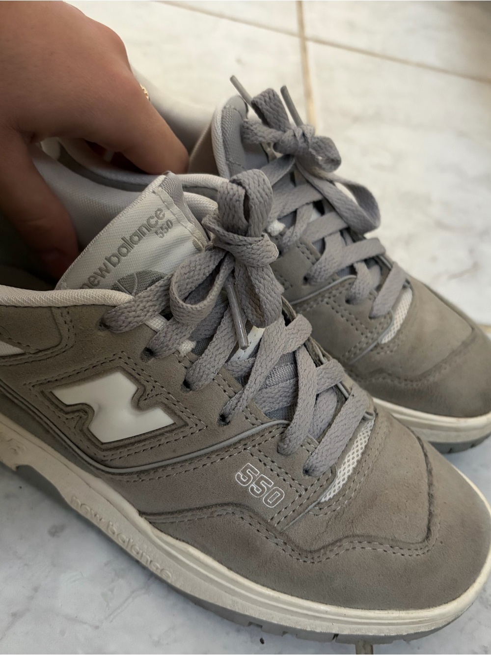 New Balance Kids Size 4 (Women 6)Grey 550 Suede Lace-Up Sneakers